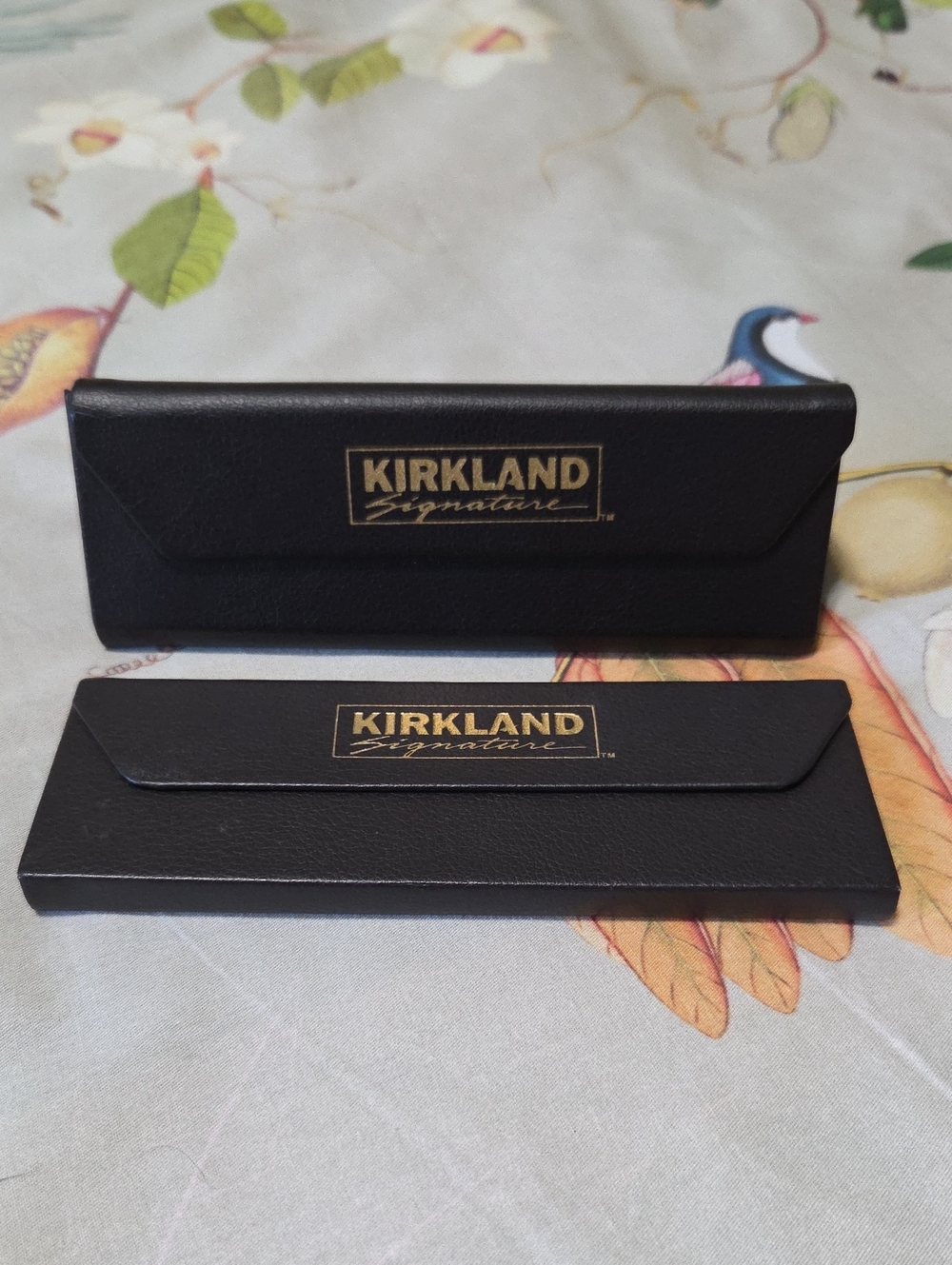 Unisex Kirkland Signature 2 Foldable Black Eyeglass Cases